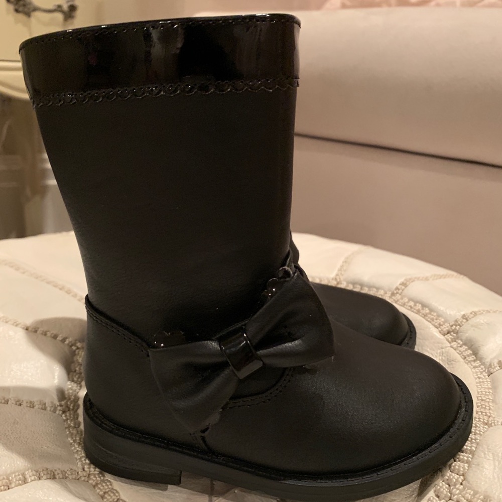 NEW toddler girls black boots with bow detail. Sz6
